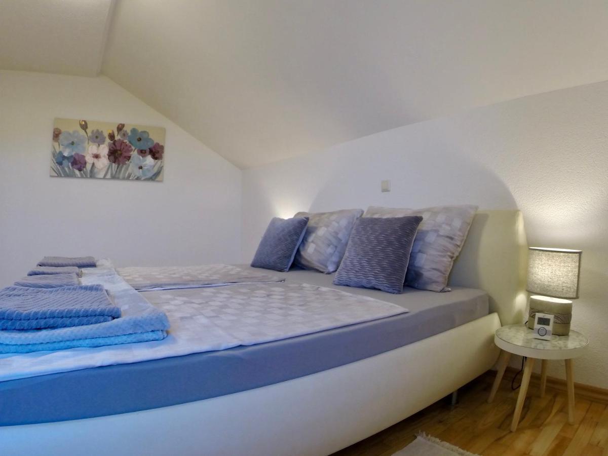 Holiday Apartment Lavanda Jesenice  Extérieur photo