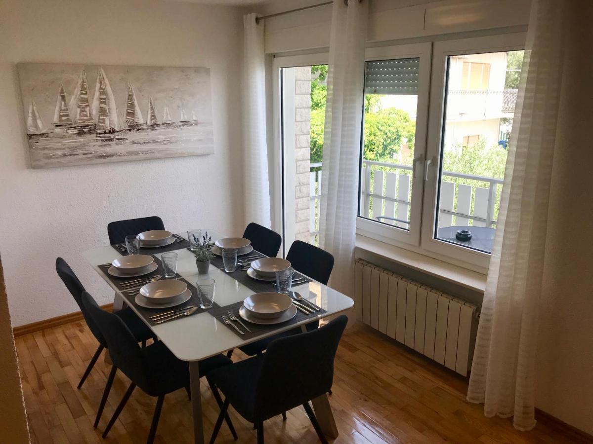 Holiday Apartment Lavanda Jesenice  Extérieur photo