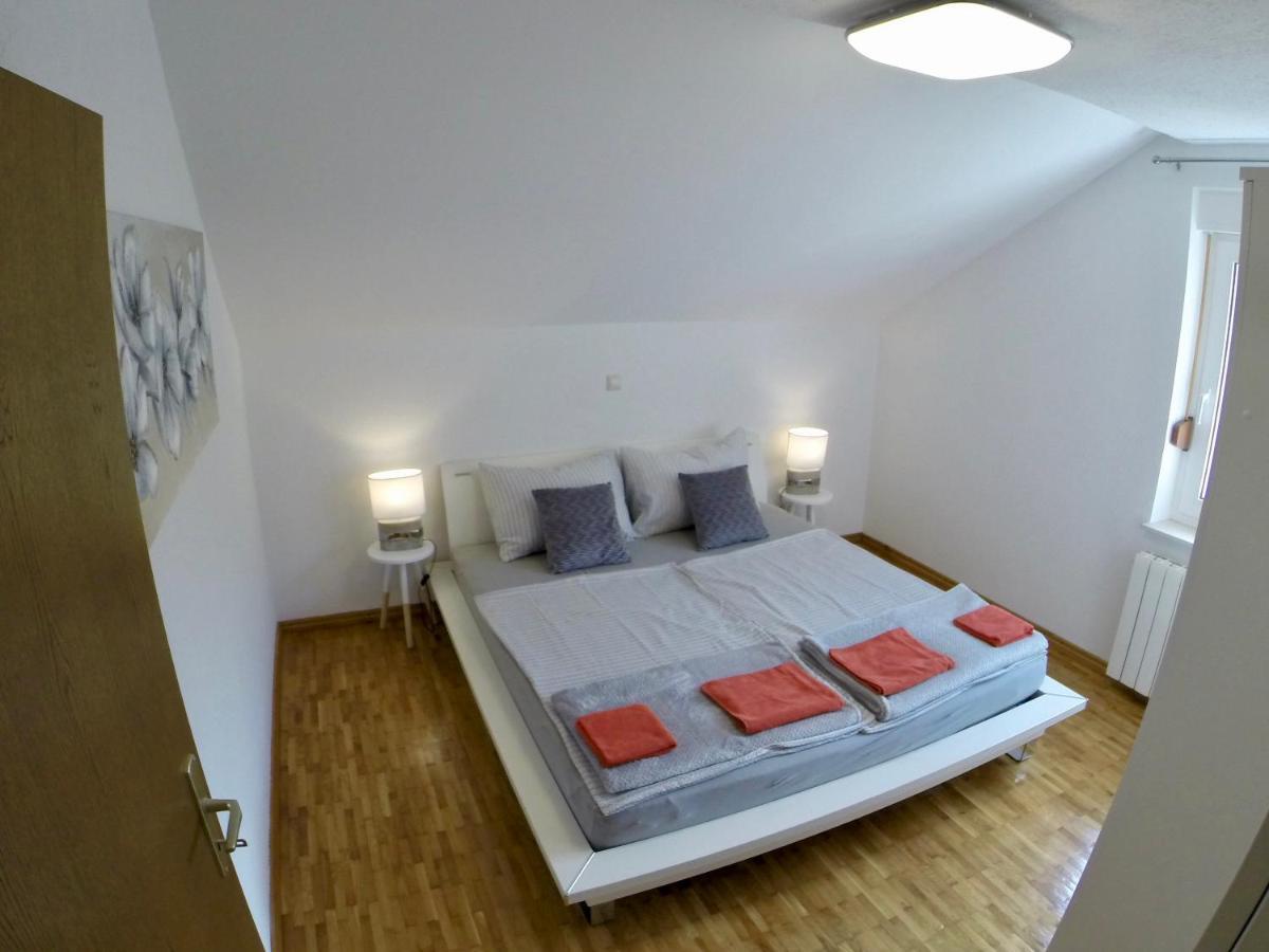 Holiday Apartment Lavanda Jesenice  Extérieur photo