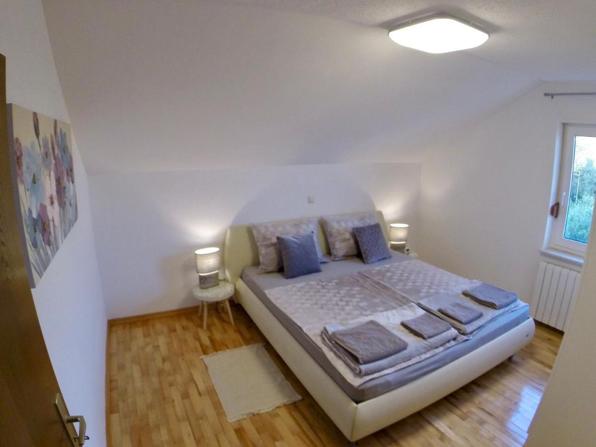 Holiday Apartment Lavanda Jesenice  Extérieur photo