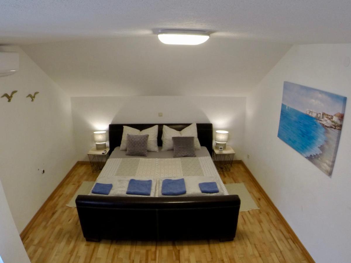 Holiday Apartment Lavanda Jesenice  Extérieur photo